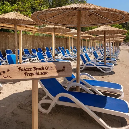 Sol Palace 内塞伯尔