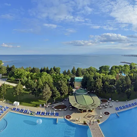 Üdülőközpont Sol By Melia Palace 5*