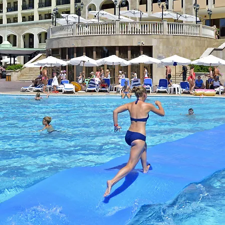 Sol Palace 度假村 5*